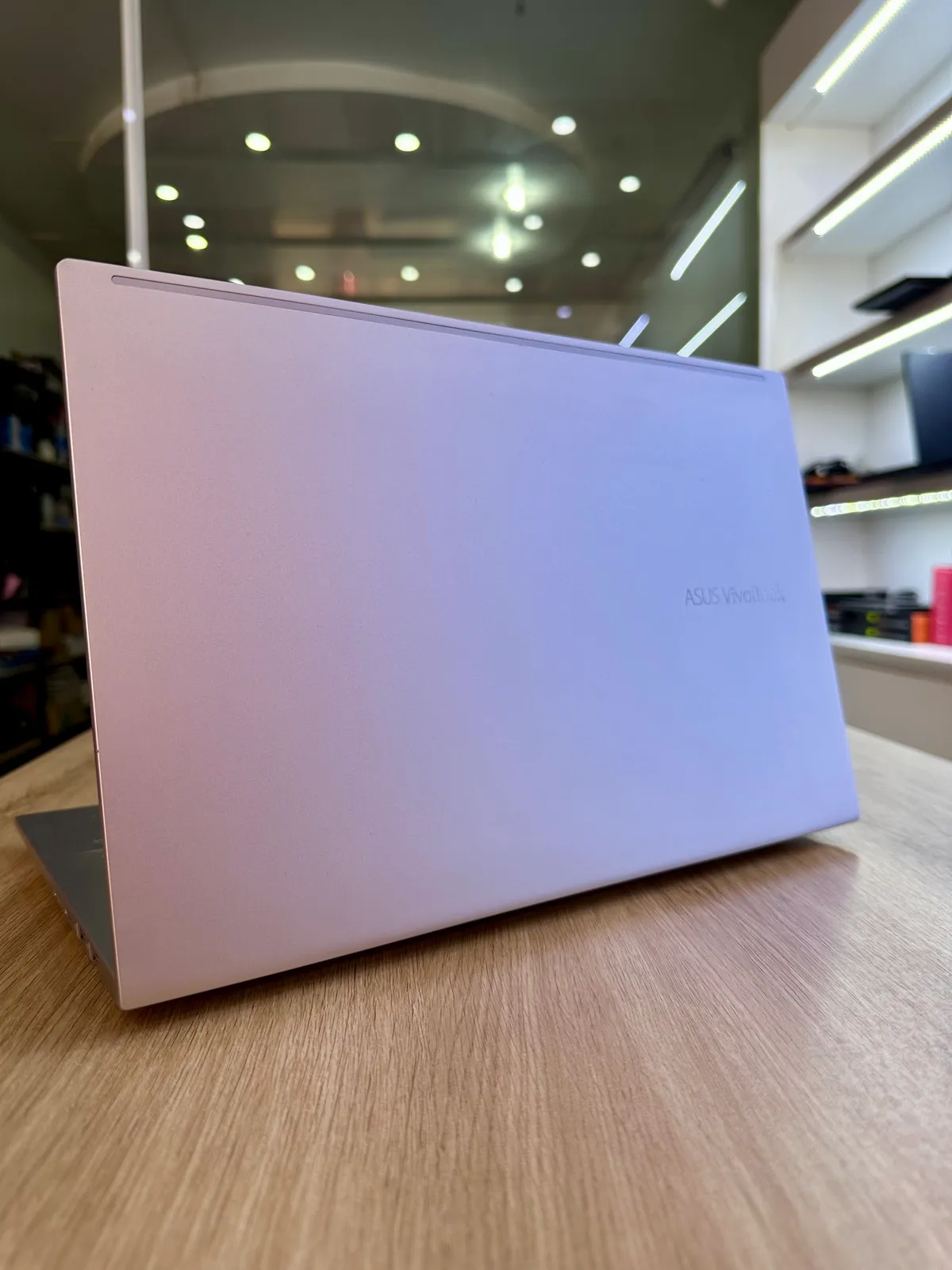 Asus Vivobook i3 11th 8 256 14  7tr