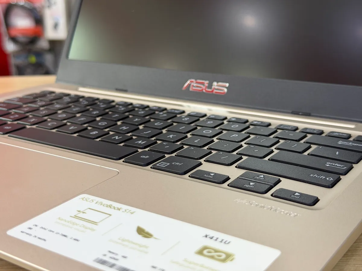 Asus Vivobook X411U   i3 7100U 8 120 Pin 2-3h Giá 4tr5