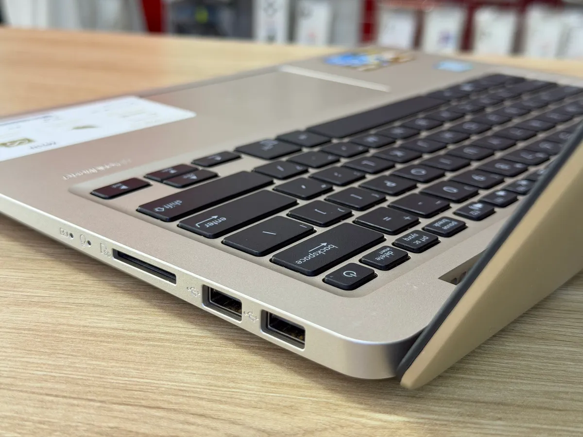 Asus Vivobook X411U   i3 7100U 8 120 Pin 2-3h Giá 4tr5 — ảnh 5