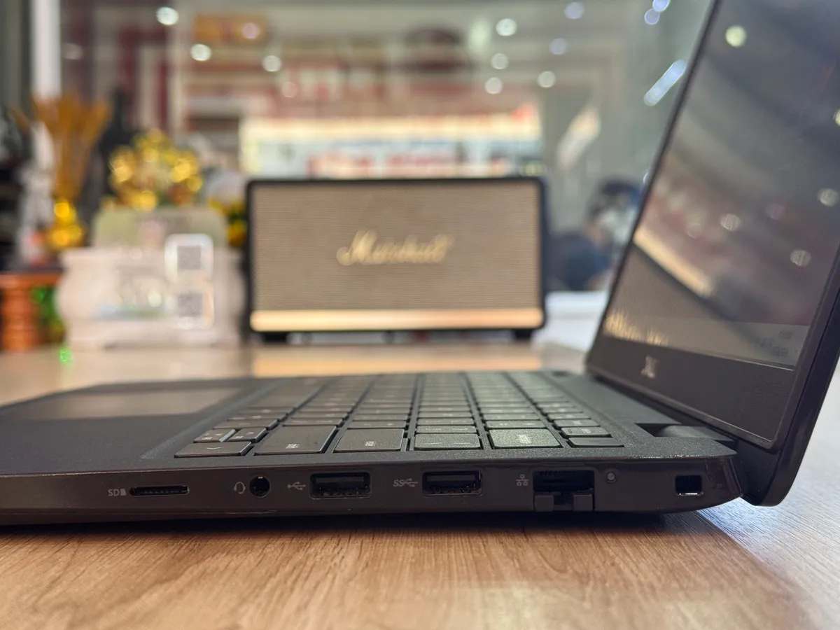 Dell i5 11th 14  8tr