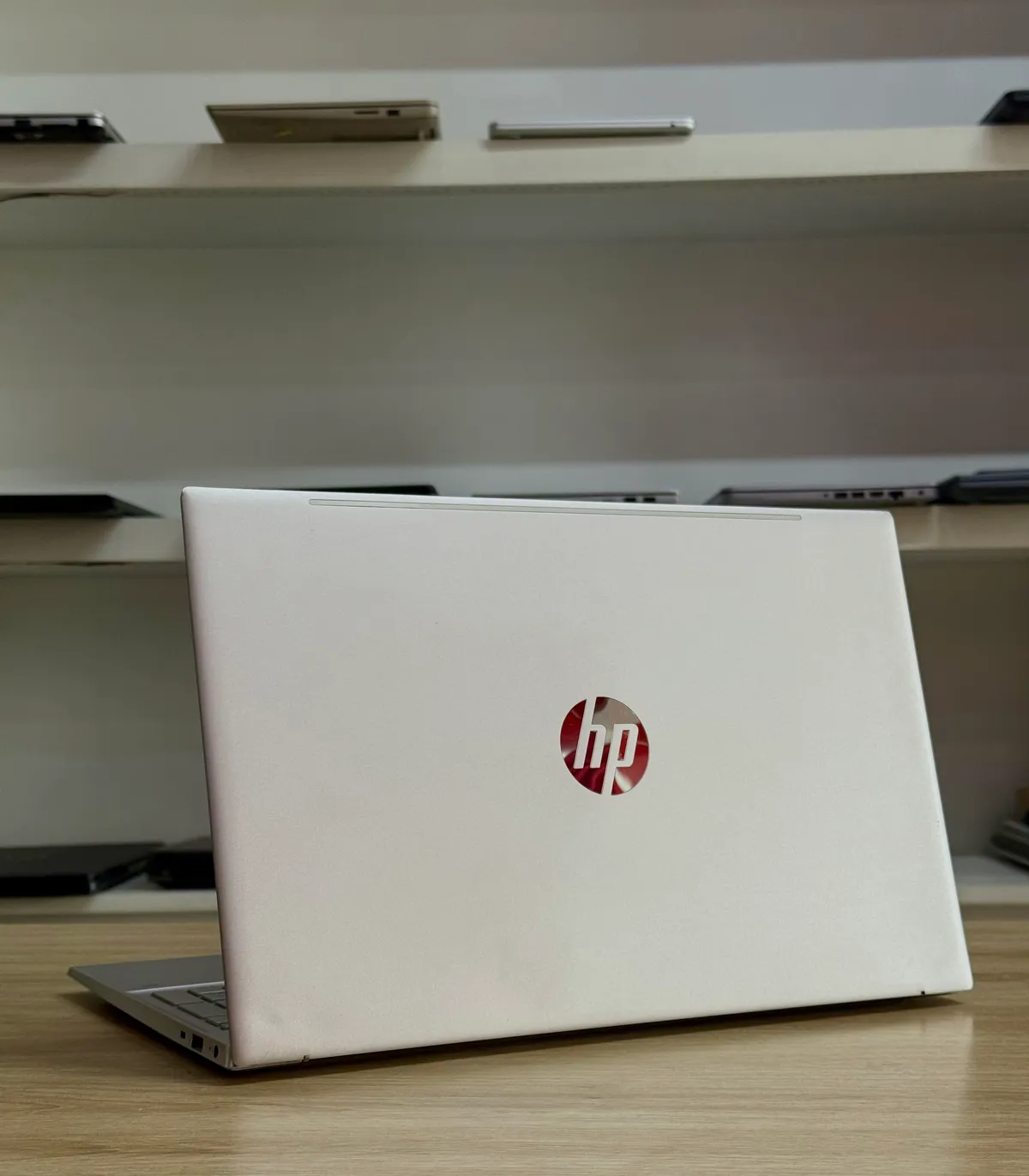 HP i3 gen11 8 256 giá 6tr5