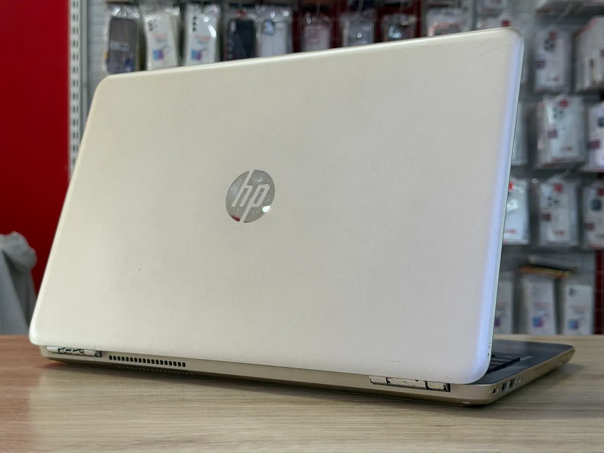 HP Pavilion   i5 6200U 4 128 Pinnew