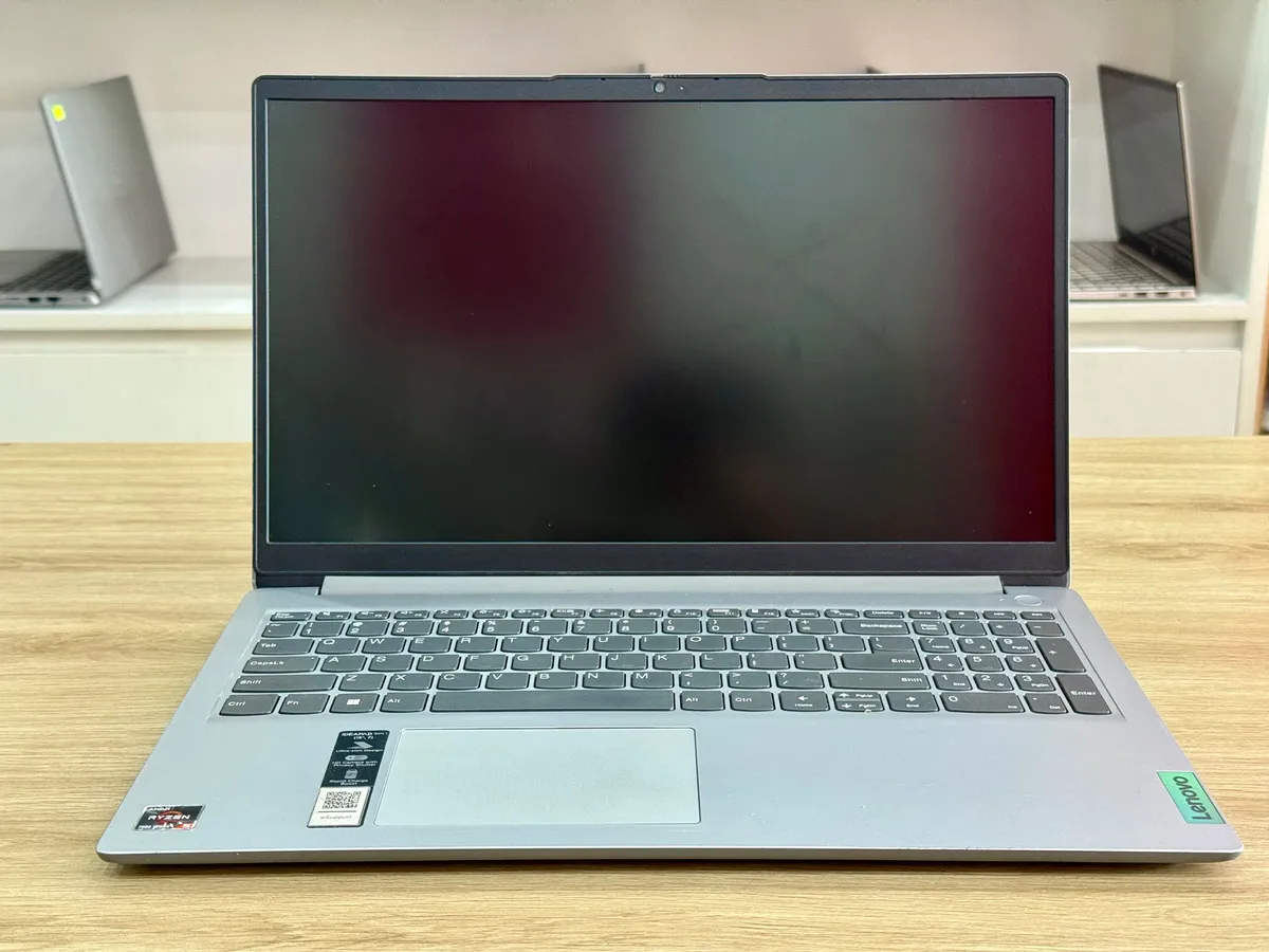 Lenovo 82VG R5 7520U 8 512 6tr5