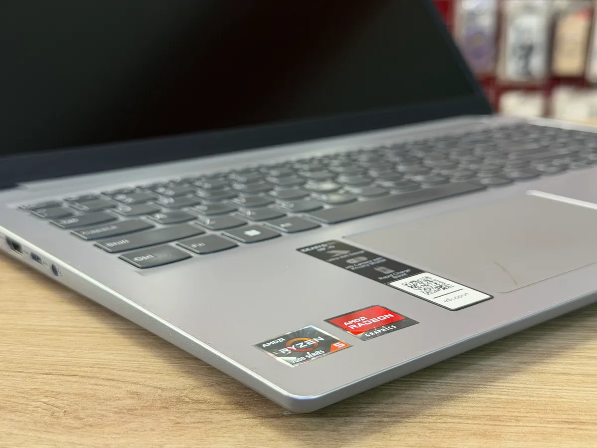 Lenovo Ideapad 1 15AMN7   Ryzen 5 7520U 8 256 Pin 95% Giá 8tr8 — ảnh 2