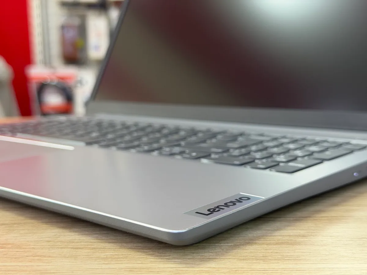 Lenovo Ideapad 1 15AMN7   Ryzen 5 7520U 8 256 Pin 95% Giá 8tr8 — ảnh 3