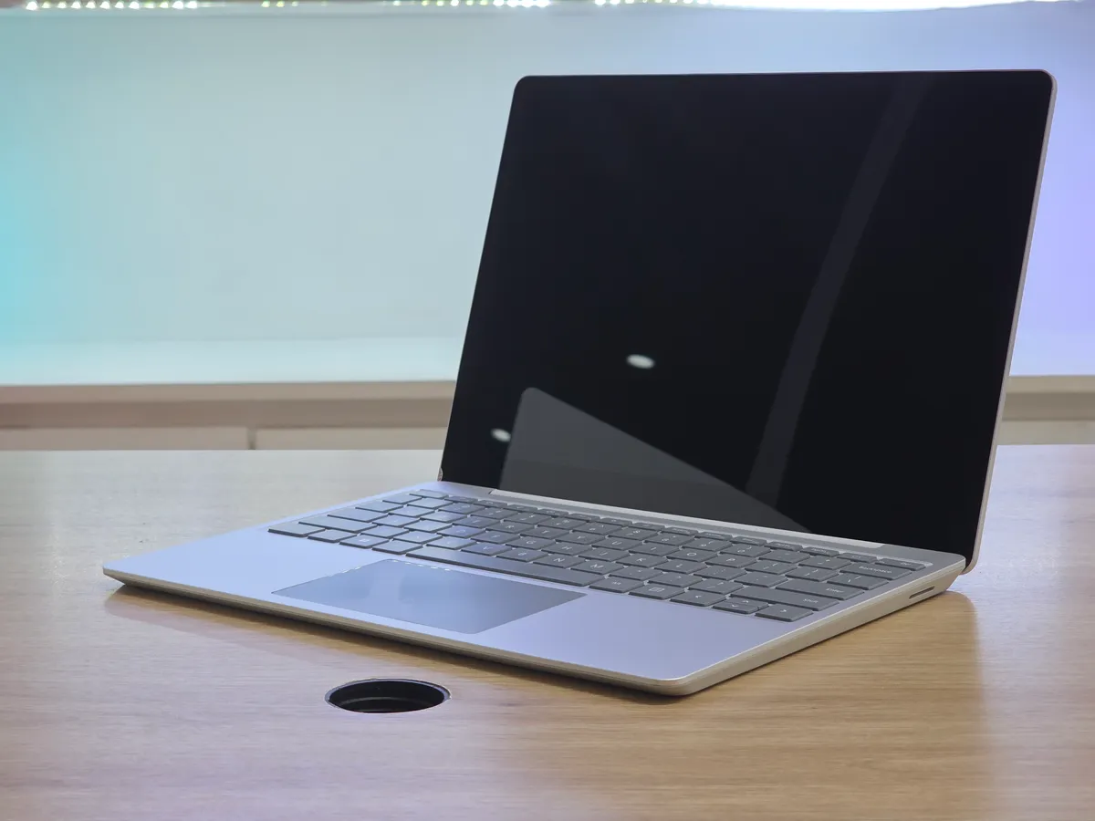 Surface Laptop Go 2   i5 1135G7 16 256 1.1kg — ảnh 3