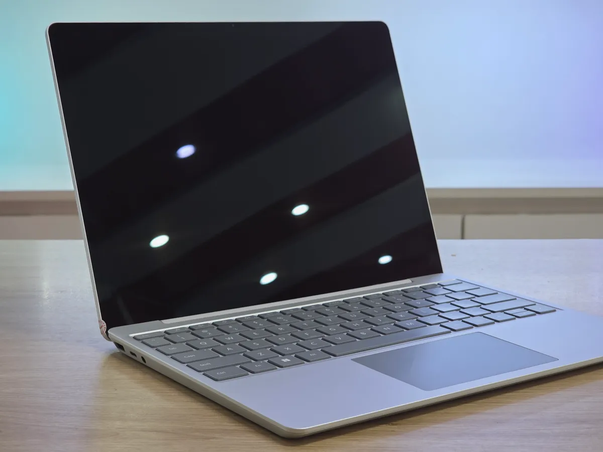 Surface Laptop Go 2   i5 1135G7 16 256 1.1kg — ảnh 4